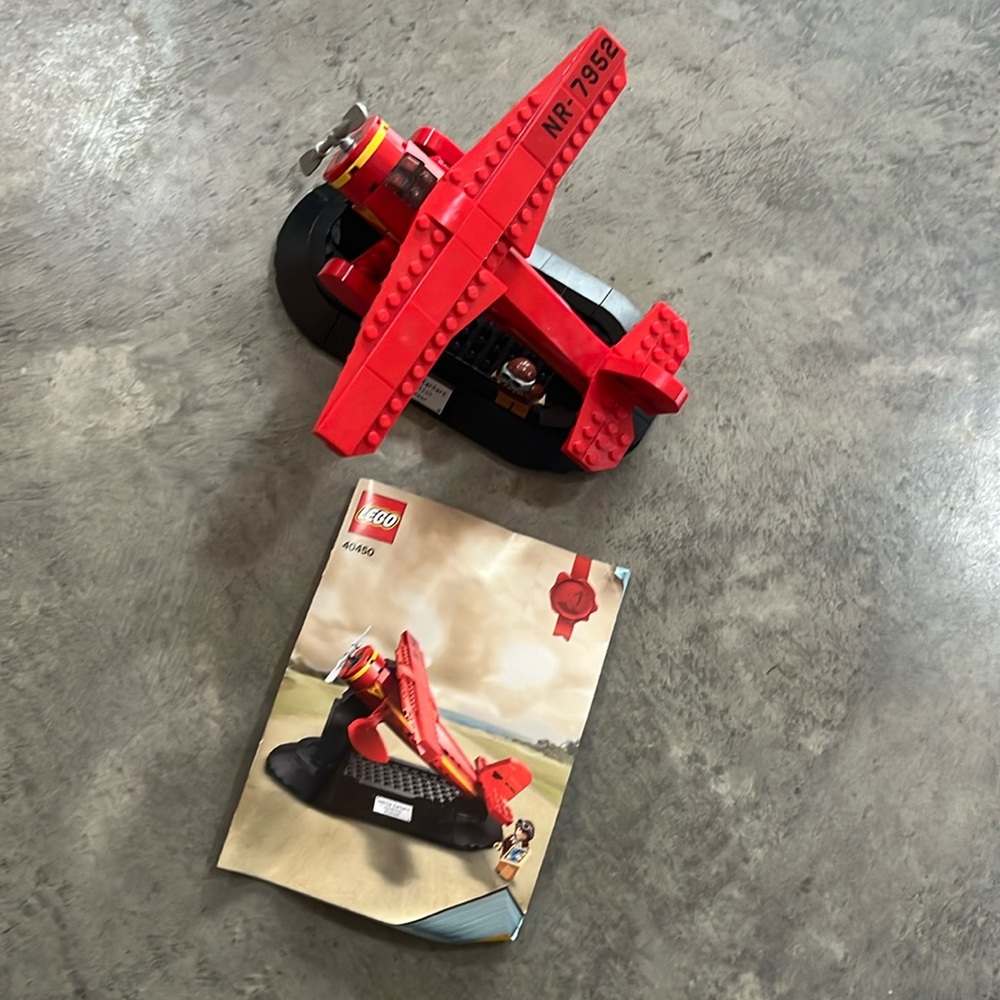 Amelia Earhart plane Lego set 40450